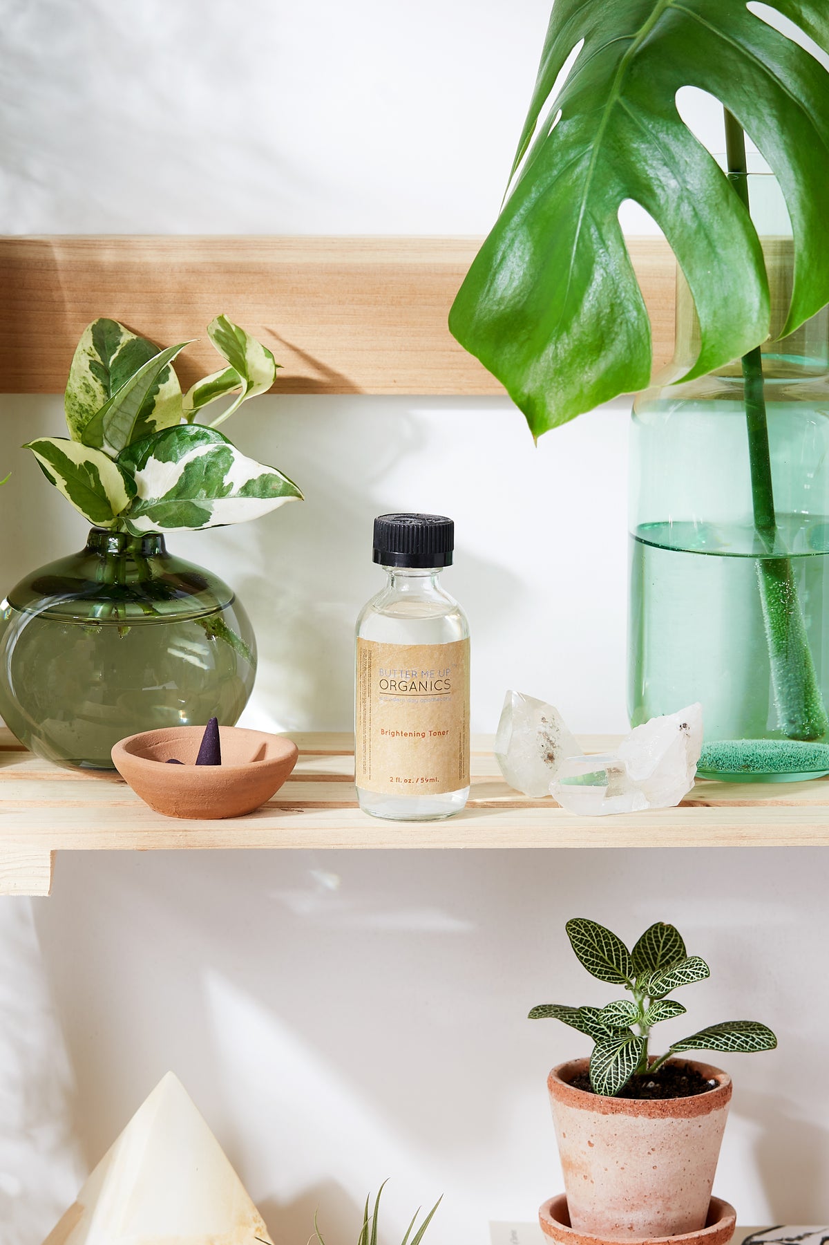 Organic Brightening Toner by White Smokey