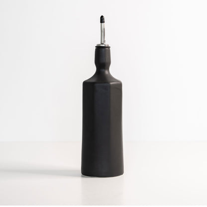 Porcelain olive oil dispenser – view 12