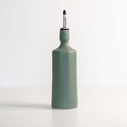 Porcelain olive oil dispenser – view 13