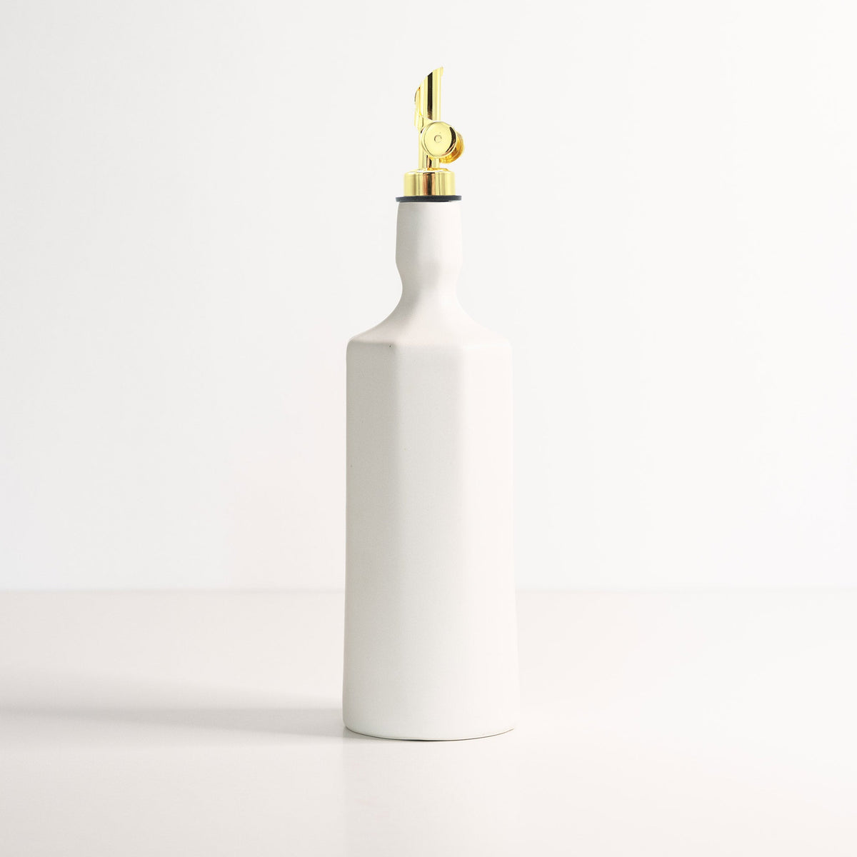 Porcelain olive oil dispenser – view 5