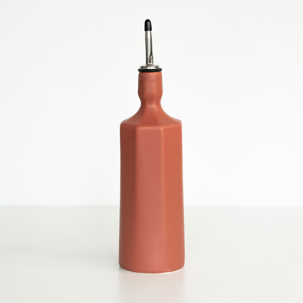 Porcelain olive oil dispenser – view 7