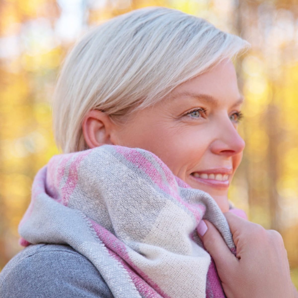 Fluffy Plaid Tassel Trim ScarfScarves & BandanasTorqelo.com