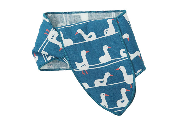 Goose Foam-Scarf by Emerald Alfie