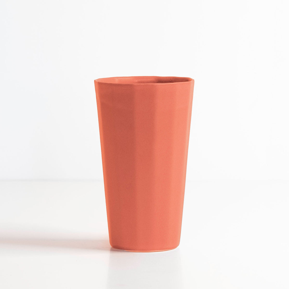 Porcelain pint cup – view 7