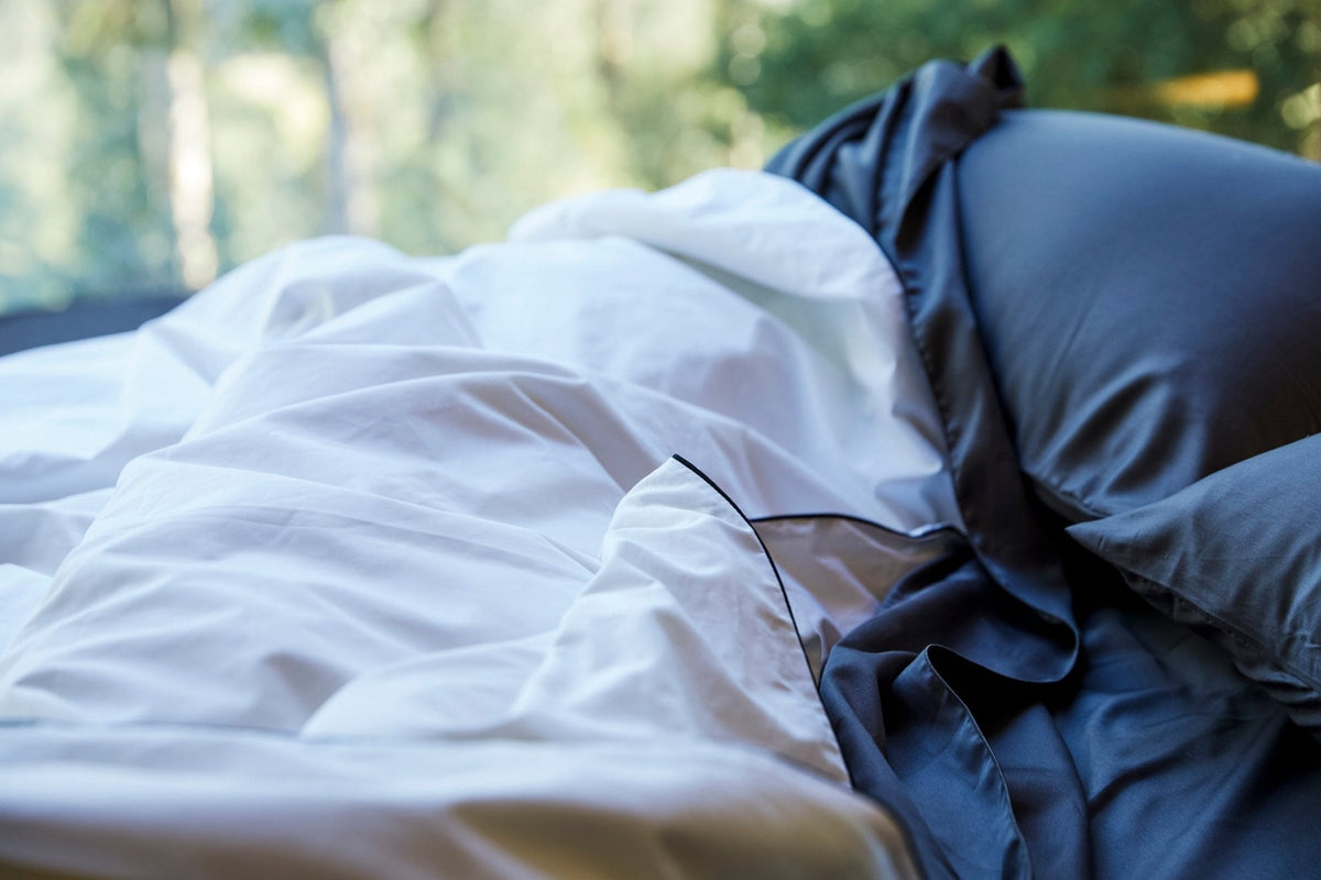 Heritage Silk-Filled Duvet Set by KAILU