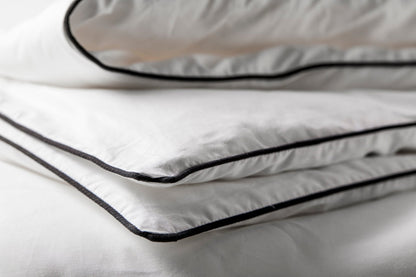 Heritage Silk-Filled Duvet Set by KAILU