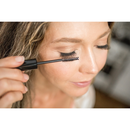 Eyelash + Eyebrow Growth Serum by Pretty farm girl