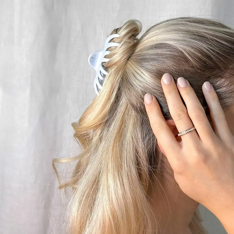 Invisibobble Clipstar M Marathon Runner Strong Grip Hair Claw Clip by Beauty Care Bag