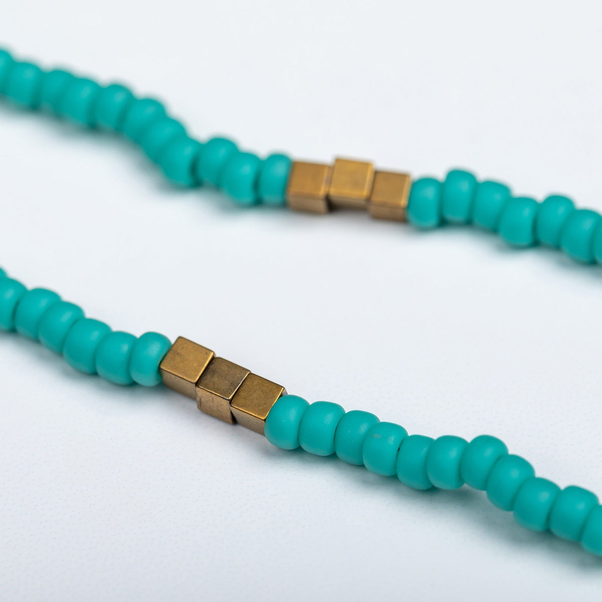 Iraqi Leaf Charm Beaded NecklaceNecklaces - FashionTorqelo.com