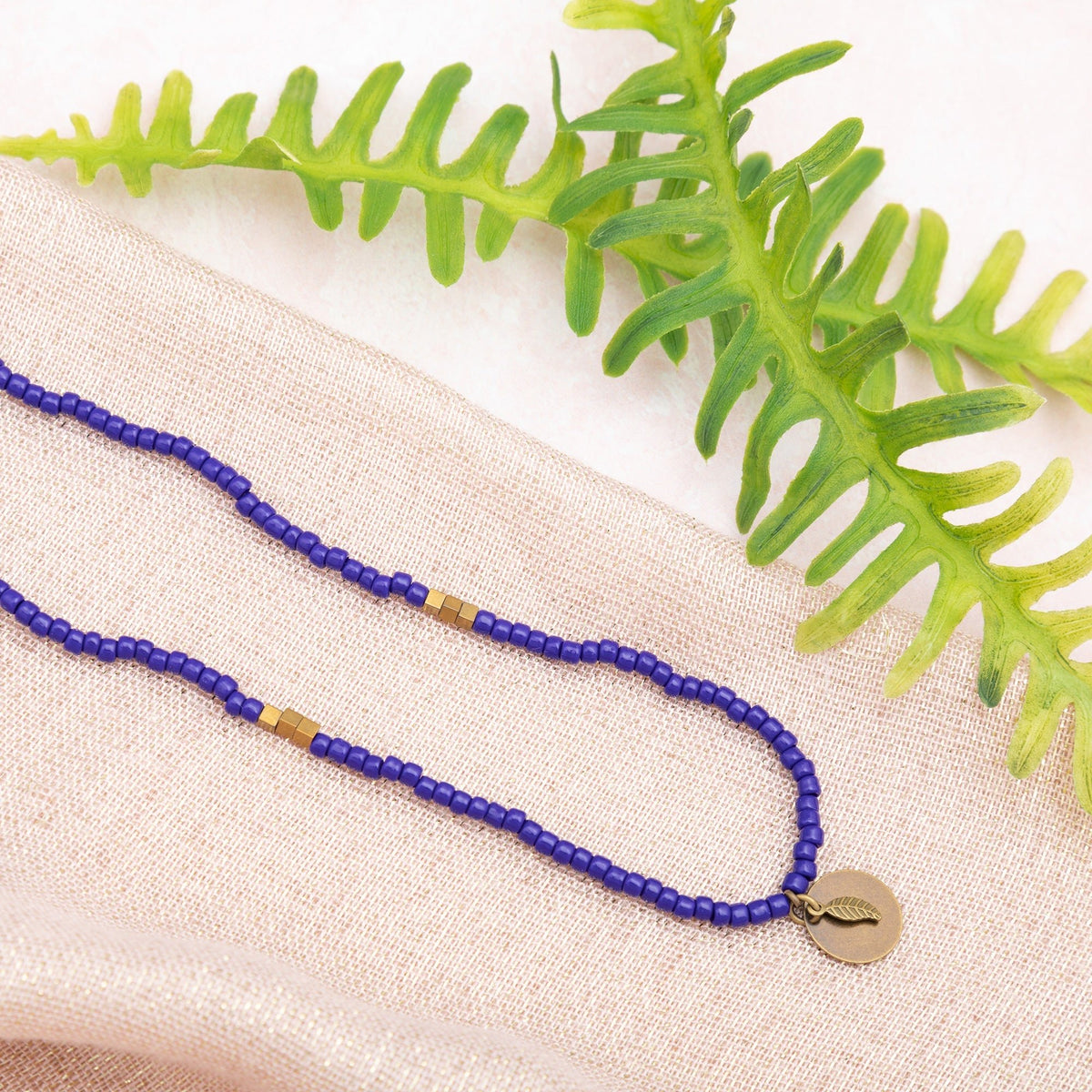 Iraqi Leaf Charm Beaded NecklaceNecklaces - FashionTorqelo.com