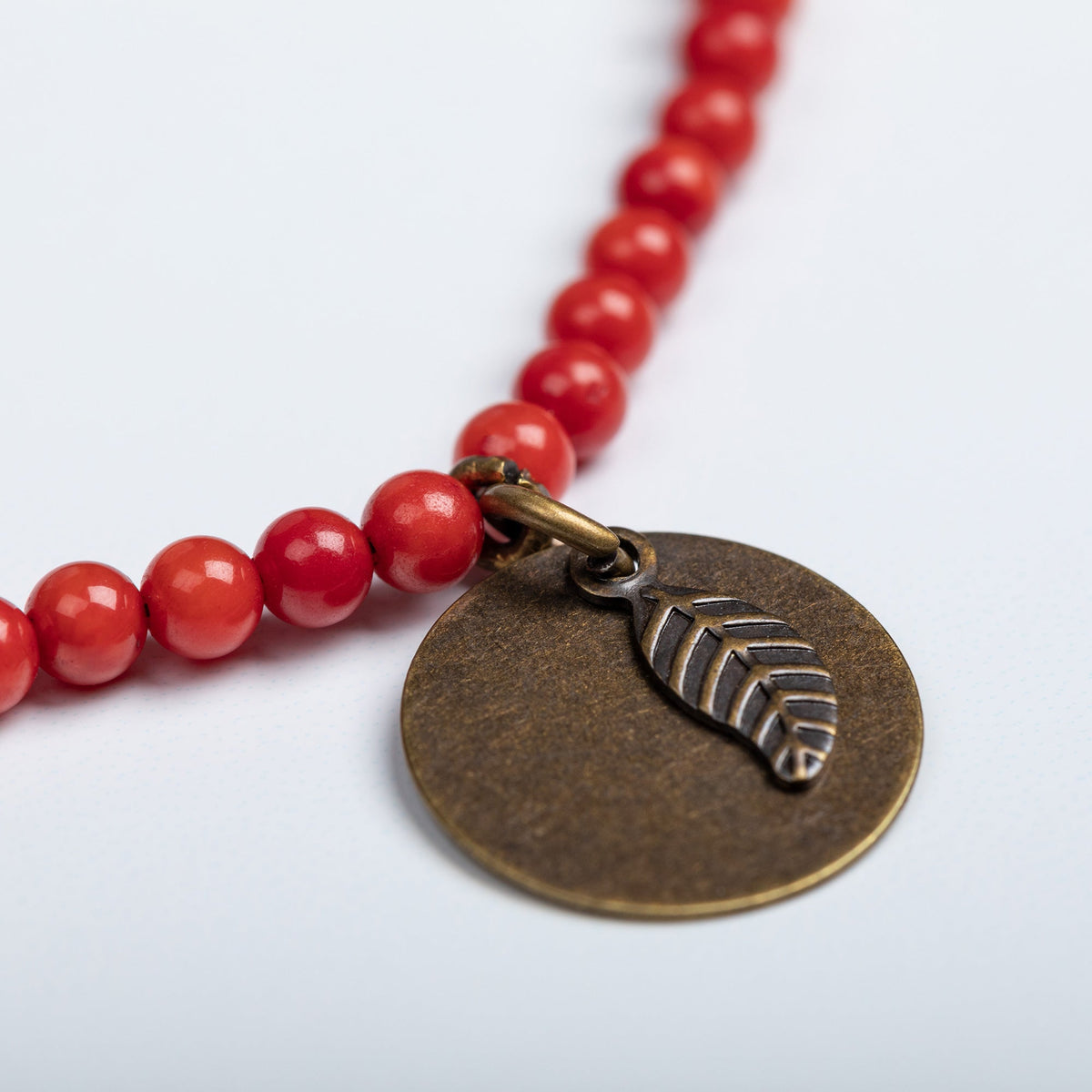 Iraqi Leaf Charm Beaded NecklaceNecklaces - FashionTorqelo.com