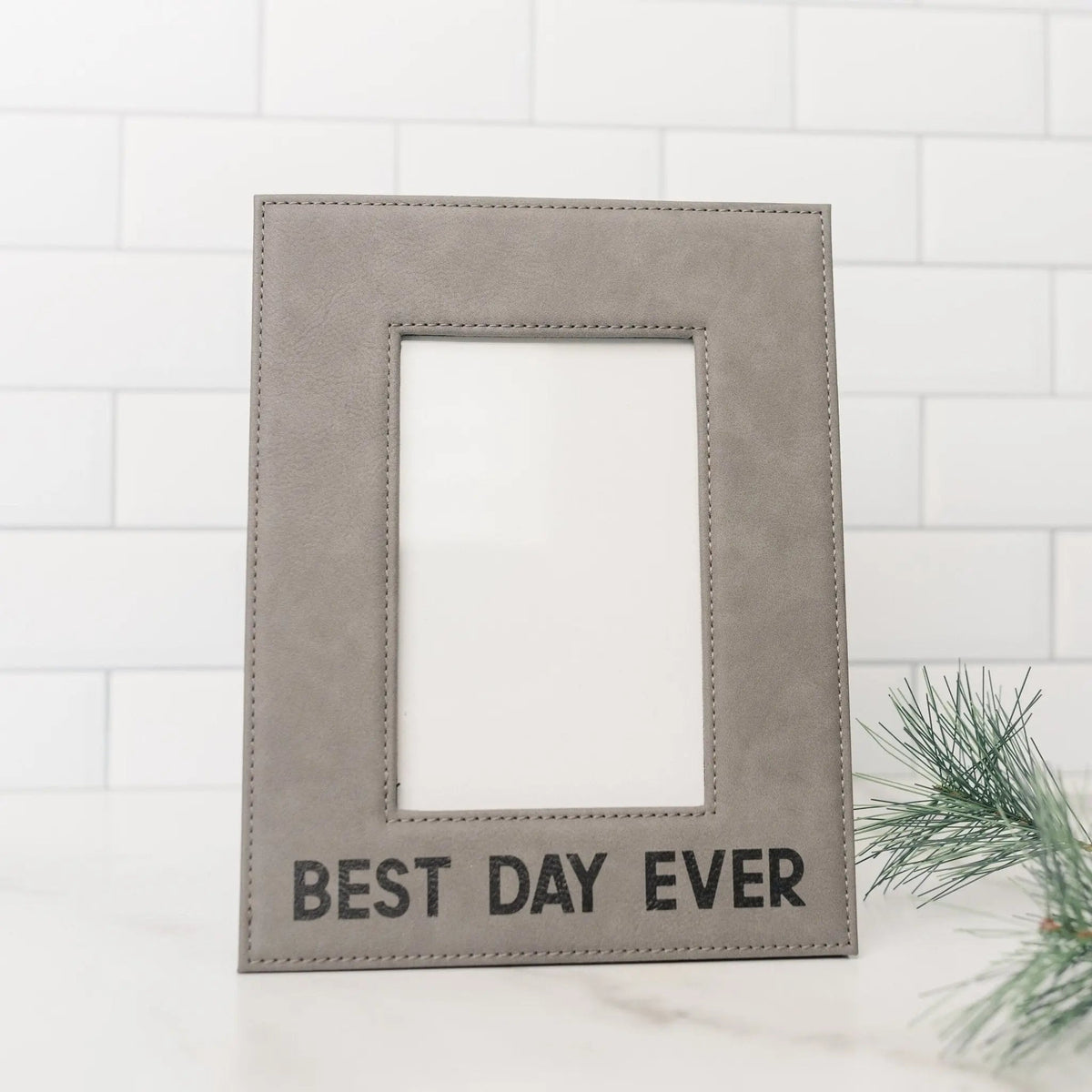 Leather Photo Frame – Elegant Faux Leather Frame For Birthday Gift HerweddingsTorqelo.com