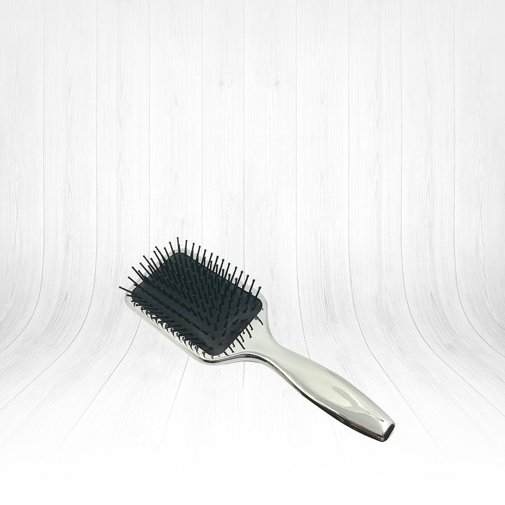 Lionesse Metalik Hair Brush 8590 - Sleek Metallic Finish for Effortless Detangling & StylingHair AccessoriesTorqelo.com