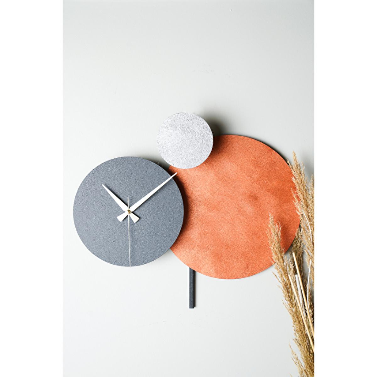 Muyika Handmade Metal Wall Clock - Silent Mechanism, Custom Painted, 18.90 x 17.32 inches by Beauty Care Bag