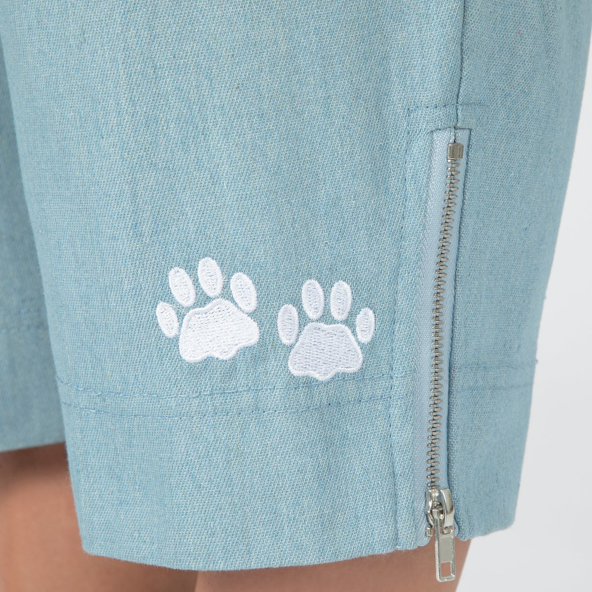 Paw Print Zipper-Hem Denim Capri PantsPants & LeggingsTorqelo.com