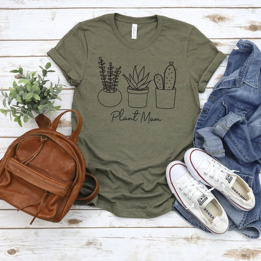 Plant Mom Tshirt, Plant Lady shirt, plant shirt, house plant lover, birthday gift for her, plant lover shirt, plant t-shirt by Joyful Moose