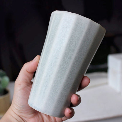 Porcelain pint cup – view 6