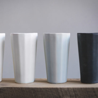 Porcelain pint cup – view 8