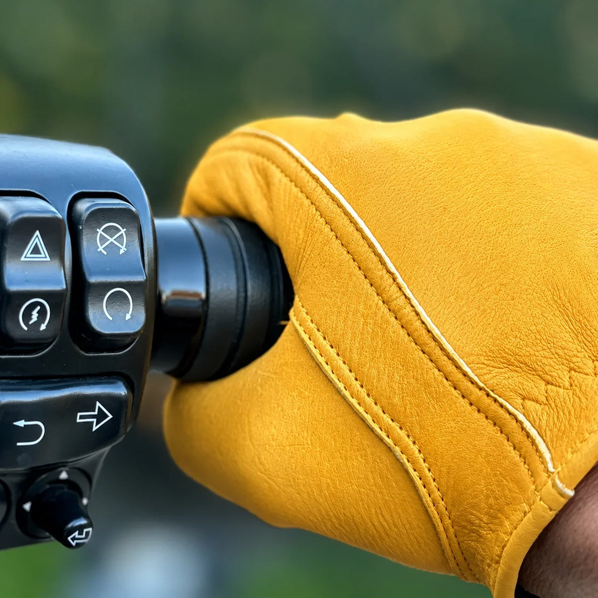 Gold Short Wrist Deerskin Gloves by Legendary USA
