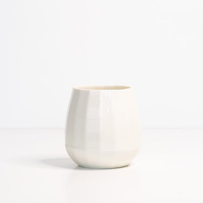 Porcelain wine glass – view 2