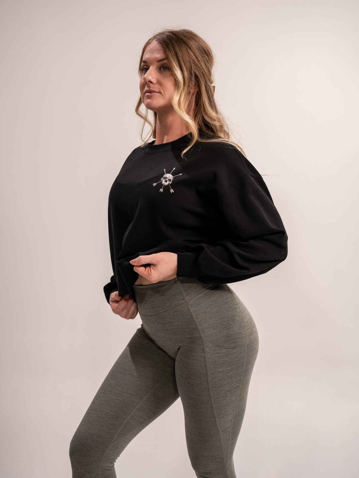 WOMEN'S | ROUSE PULLOVER : BLACK by Alpha Country Training + Nutrition