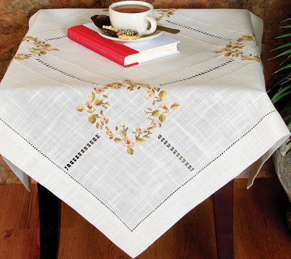 Xia Home Fashions Crewel Rose Placemats Embroidery Hemstitch 14x20 by Pink Leto