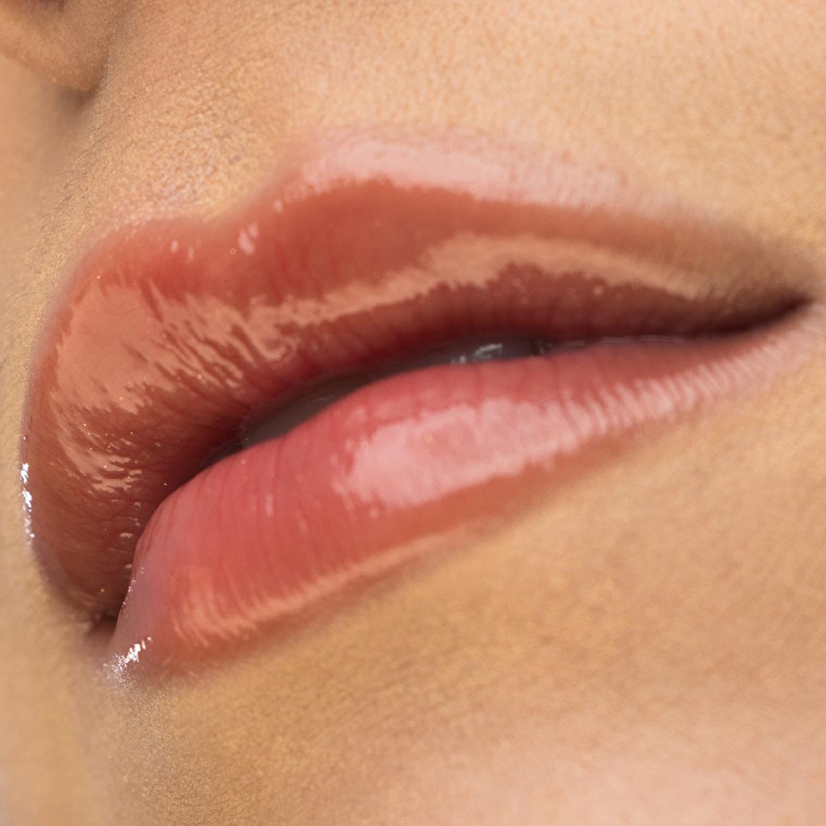 theBalm Instant Plump Your Pucker Lip Plumper Gloss: Get Fuller, Hydrated Lips with Organic Jojoba & Avocado Oil - Non-Sticky Formula, 5 Colors. by Beauty Care Bag